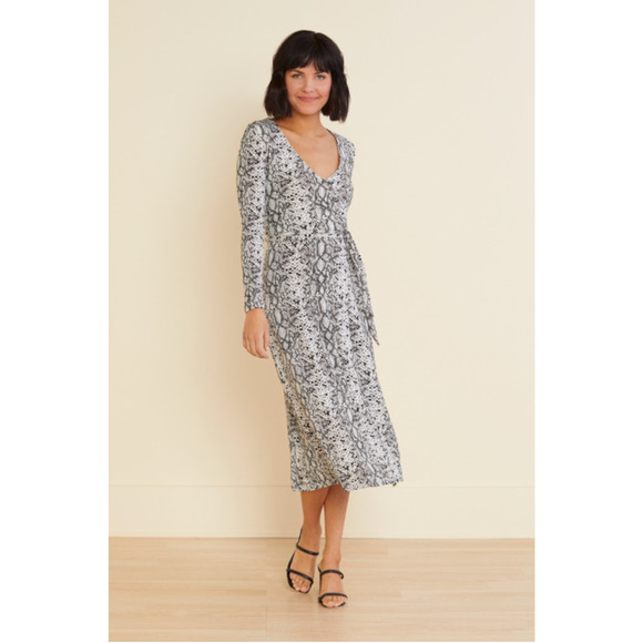 Good American NWT The Runaround Animal Print Stretch Jersey Wrap Dress // Small - Picture 1 of 16